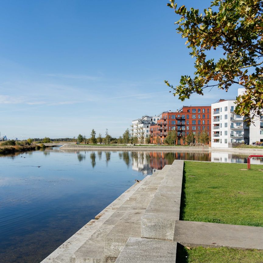 Lys og moderne lejlighed i ikoniske 8-tallet - Foto 1