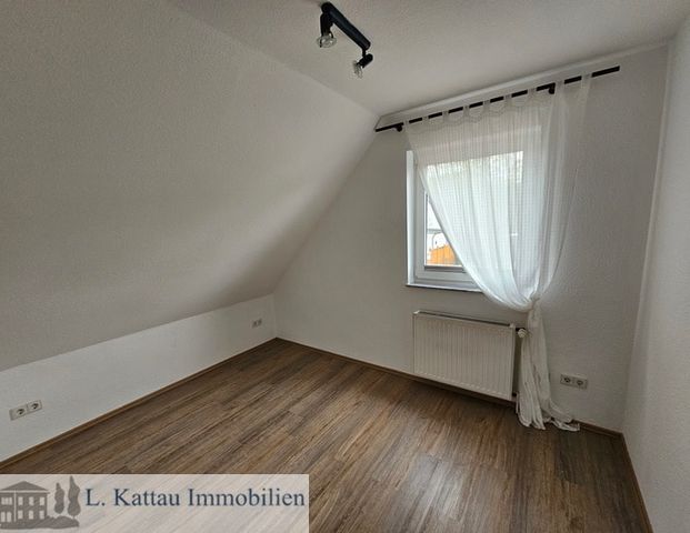 M 15 RÖNNEBECK -gepflegte 3 Zimmerwohnung im Obergeschoss mit einem Balkon und Carport - Photo 1