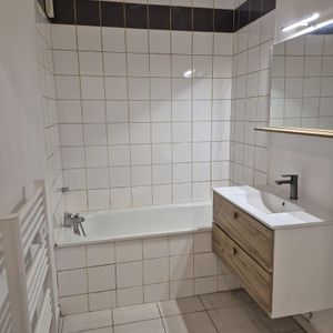 Location Appartement 2 pièces 37m² BAILLEUL 59270 - Photo 2