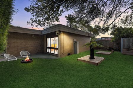 Charming Home in a Sought-After Malvern East Location - Photo 5