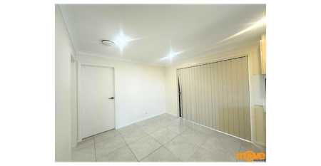 Spacious 2 Bed Granny Flat in Convenient Location - Photo 2