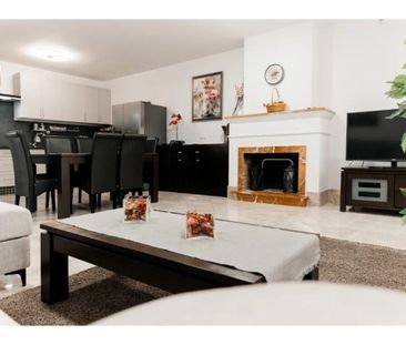 Luxury Semidetached House for rent in Marbella, Andalusia - Photo 5