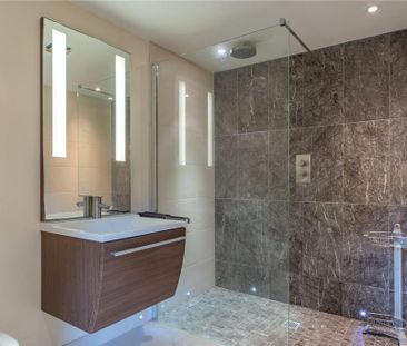 6 bedroom detached house to rent - Photo 3