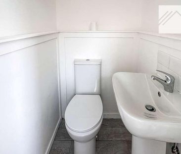 Brewster Close, Canvey Island, SS8 - Photo 3