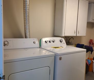 For Lease - 260 Taylor Mills N Drive, Richmond Hill, Ontario - Photo 4