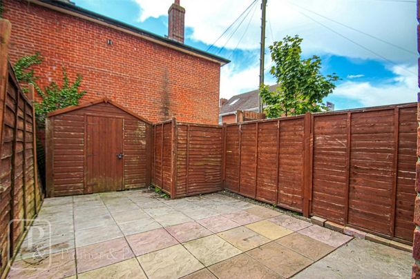 2 bedroom terraced house to rent - Photo 1