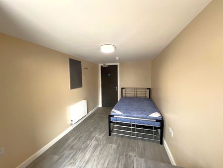 5 Bed Flat, Stokes Croft, BS2 - Photo 5