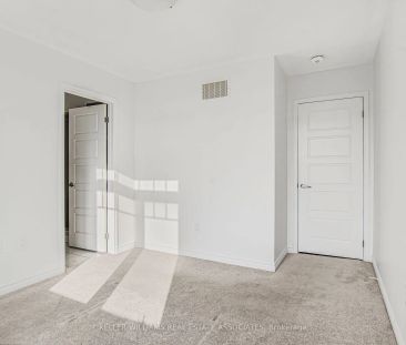 Property For Lease | W9268071 - Photo 6