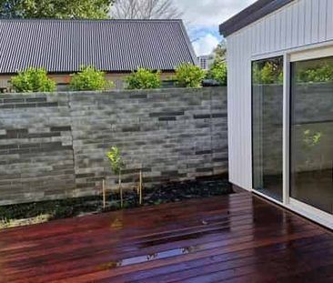 So Convenient - Photo 3