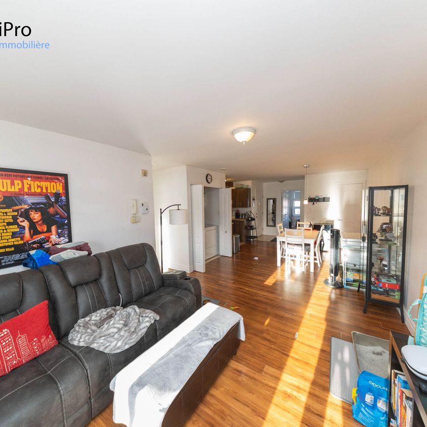 357 Charest Ouest - Photo 1