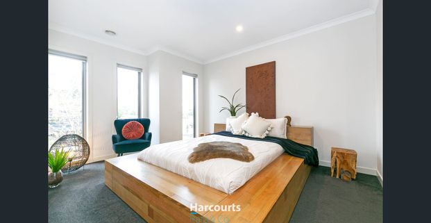 Stunning 4-Bedroom Home in Greenvale - Photo 1