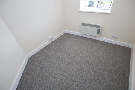 2 bed Terraced House for let - Photo 2