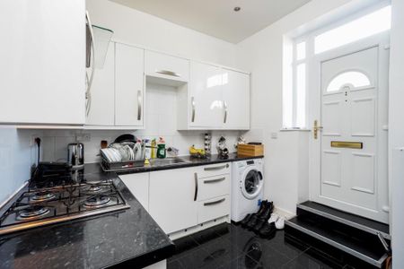 3 bedroom maisonette to rent - Photo 4