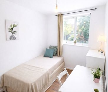 Room in a Shared House, Kendal Road, NW10 - Photo 3