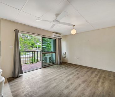 14/1 Burke Street, North Ward, Qld 4810 - Photo 4