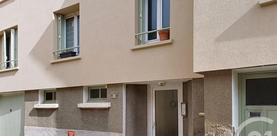 Location Appartement 3 pièces 41m² GANNAT 03800 - Photo 2