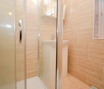 Terraced House to rent on - Photo 3