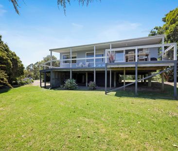 Sundrenched Beach Retreat - Photo 3