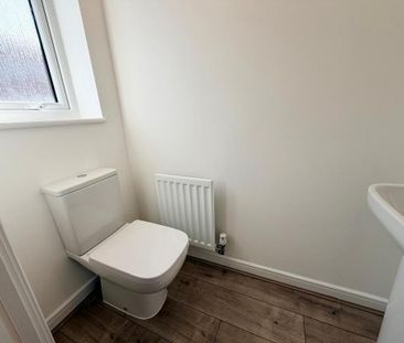 4 bedroom detached house to rent - Photo 5