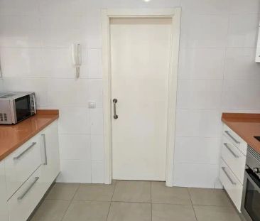 Piso de alquiler en Calle Fernan Sanchez de Tovar, Cruz Roja - Foto 5
