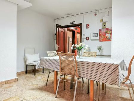 Calle de Beatriz de Bobadilla, Madrid, Community of Madrid 28040 - Foto 4