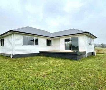 Your new home awaits! - Photo 5