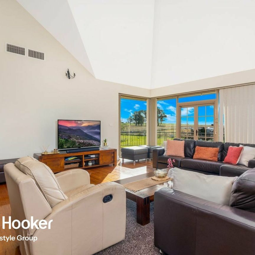 40 The Retreat, Bringelly - Photo 1