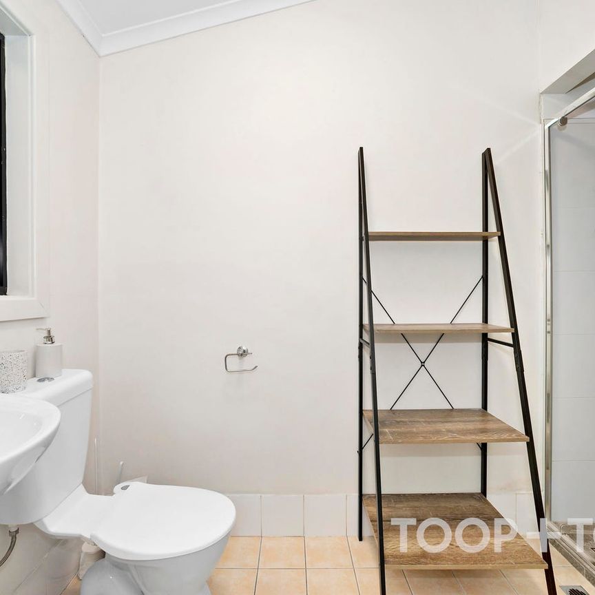 Located in Adelaide CBD – Convenience Meets Comfort! - Photo 1