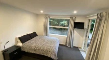 Secluded unit on Perriam - Photo 2