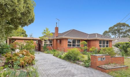 Spacious Family Living with the Luck of Number 8 - Photo 5