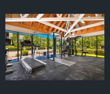 Inner-city resort-style Living - Photo 3