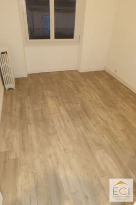 Appartement T4 proximité place des Charentes - Photo 1