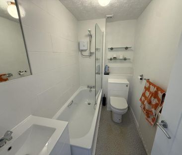 2 bedroom terraced house to rent - Photo 6