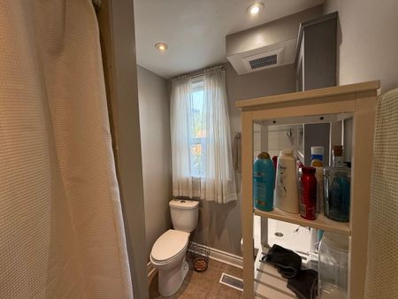 For Lease - 263 Grace Street Unit# 2nd Fl, Toronto, Ontario - Photo 3