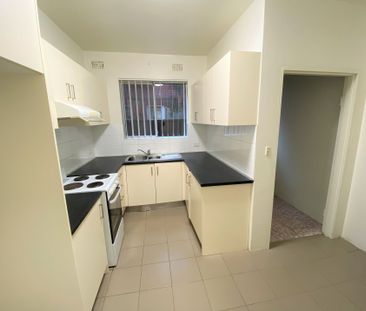 CONVENIENCE & LOCATION - Photo 2