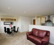 2 bed Apartment for Rent - Photo 6