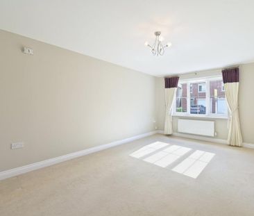 5 bedroom detached house to rent - Photo 1
