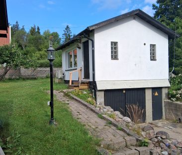 Broängsvägen, Tumba - Photo 1