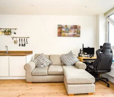 2 bedroom parking to rent - Photo 3