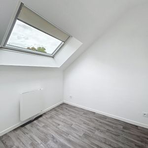 Appartement à louer - REIMS- RUE MARTIN PELLER - Photo 2