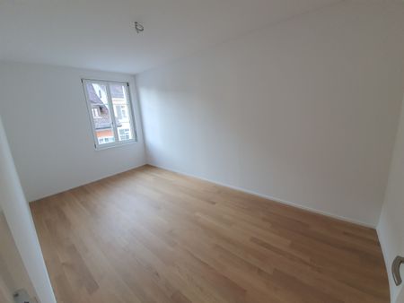 Modern Old Town Apartment - Photo 5