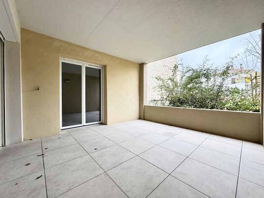 NIMES - T2 NEUF avec TERRASSE et GARAGE dans résidence avec PISCINE - Photo 1