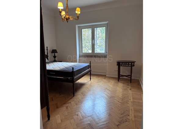 Apartamento T5 em Lisboa