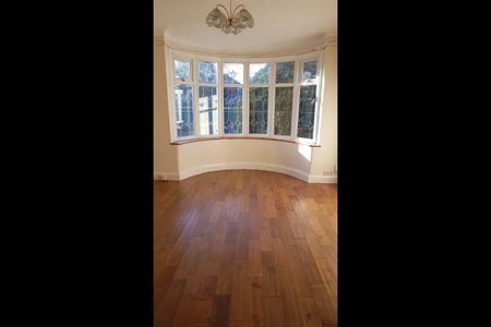 3 Bed Semi-Detached House, Middleton Road, M8 - Photo 2