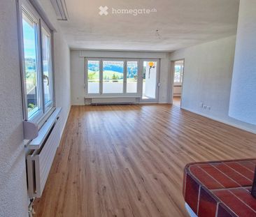 Frisch renovierte 5.5-Zimmer-Wohnung mit Weitblick, Balkon und Gart... - Photo 1