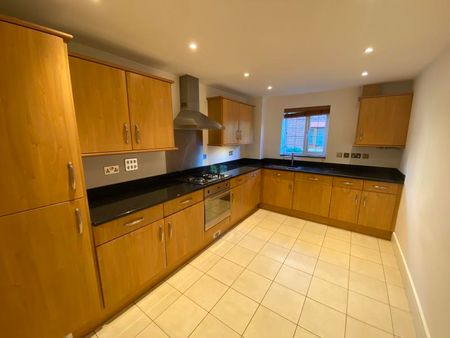 Cable House Court, Woking - 2 bedrooms Property for lettings - Seymours - Photo 4