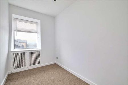 Flat, Leeds Road, Ilkley, West Yorkshire, LS29 - Photo 3