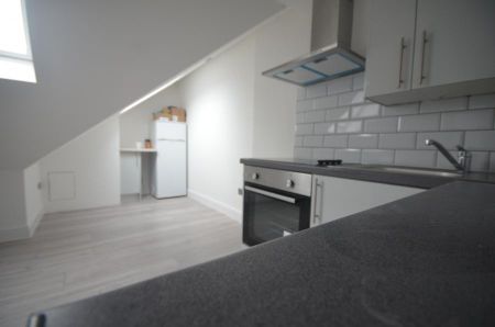 1 bedroom flat to rent - Photo 3