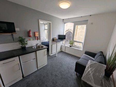1 bedroom apartment to rent - Photo 2