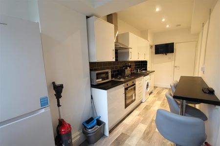 1 bed house share to rent in Every Street, Burnley, BB11 - Photo 3